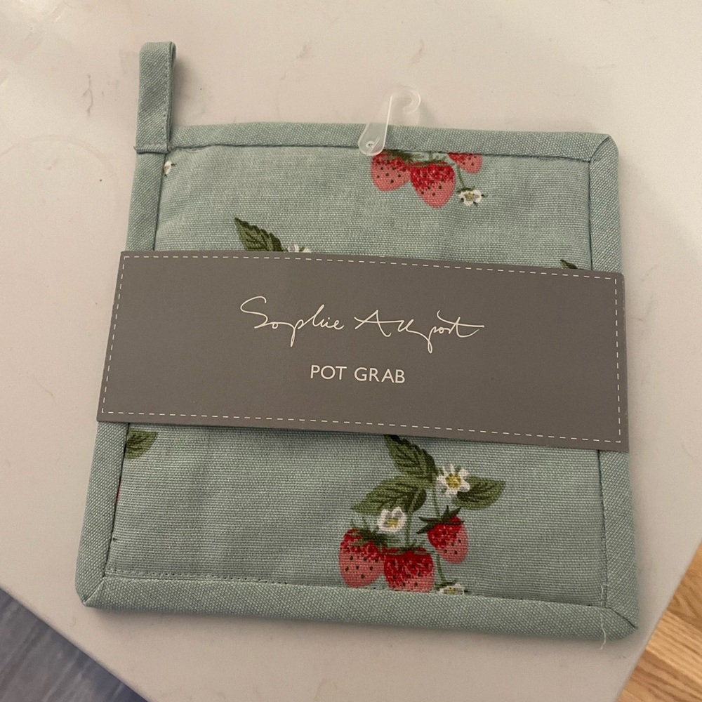 NWT Flowery Stacy Allport pot grab